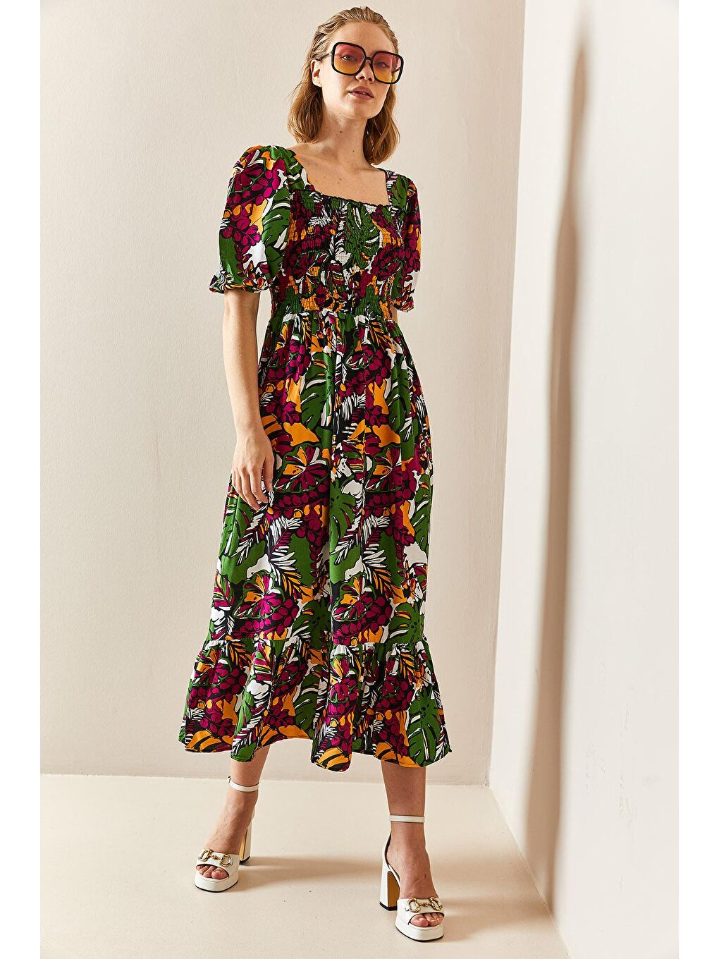 Siyah Gipeli Kare Yaka Desenli Elbise 3YXK6-47347-02-1