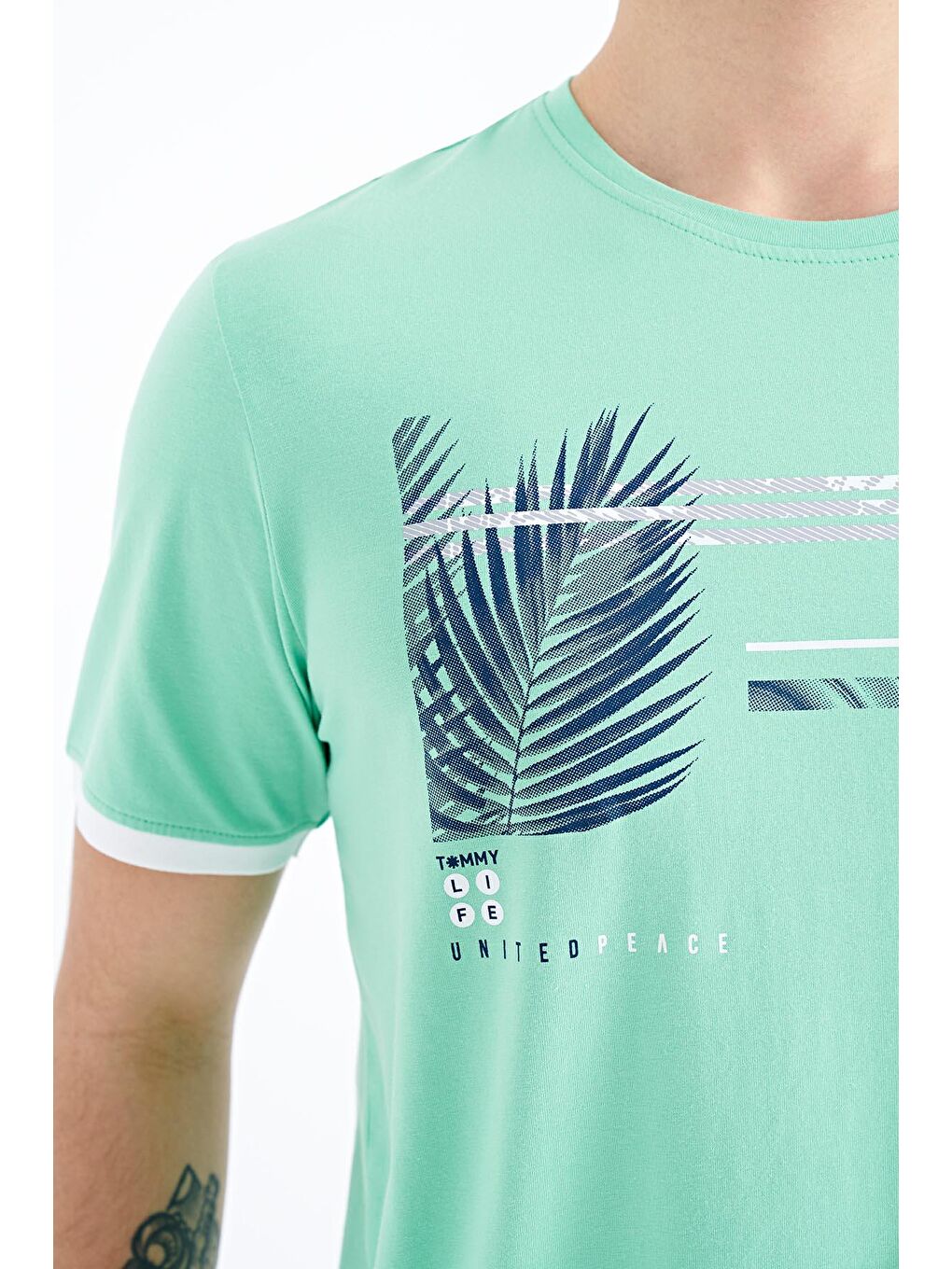 Turkuaz Su Yeşili Yazı Desen Baskılı O Yaka Standart Kalıp Erkek Tişört - 88183-2