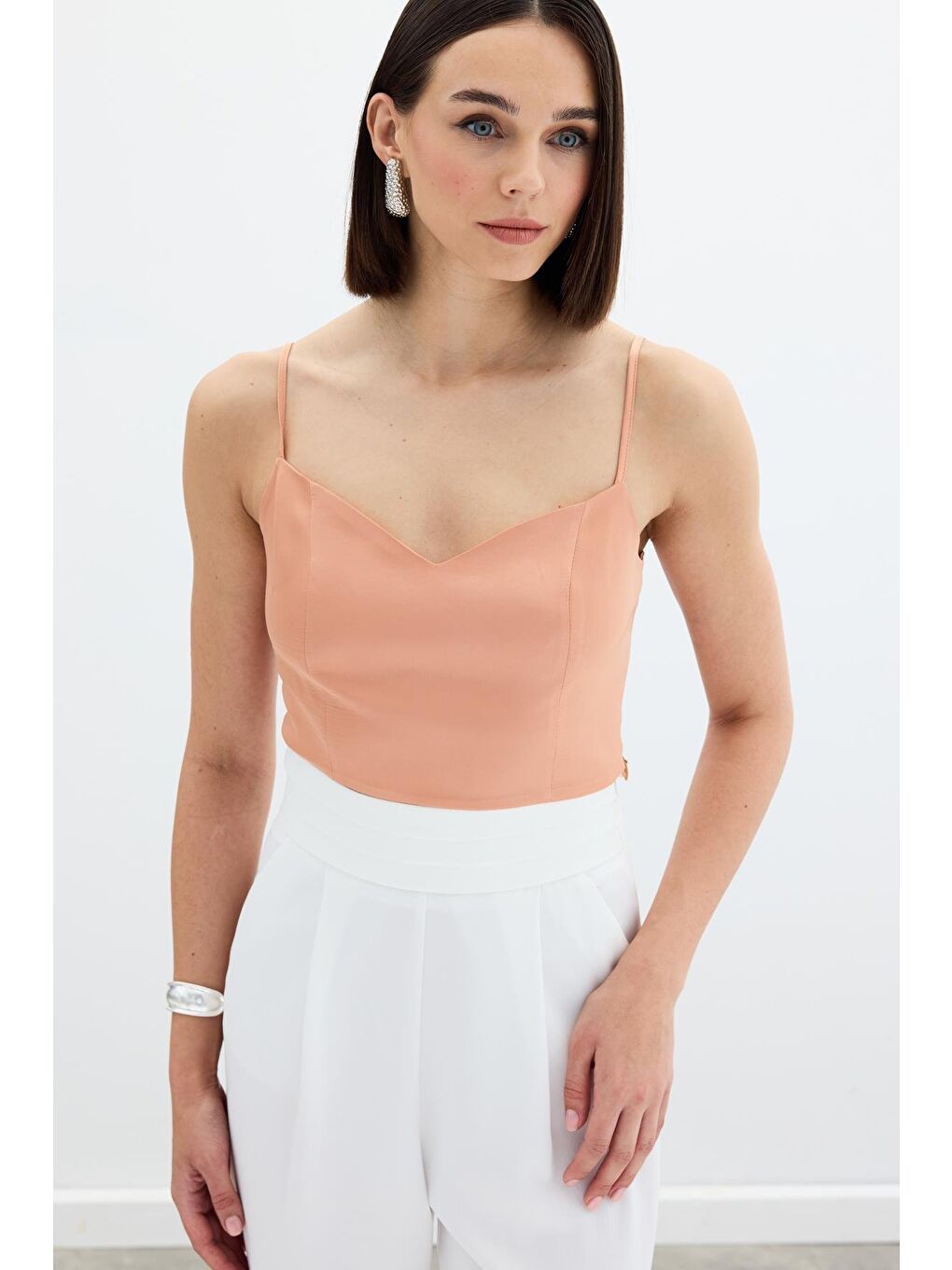 Pembe İp Askılı Saten Crop Bluz - Somon-2