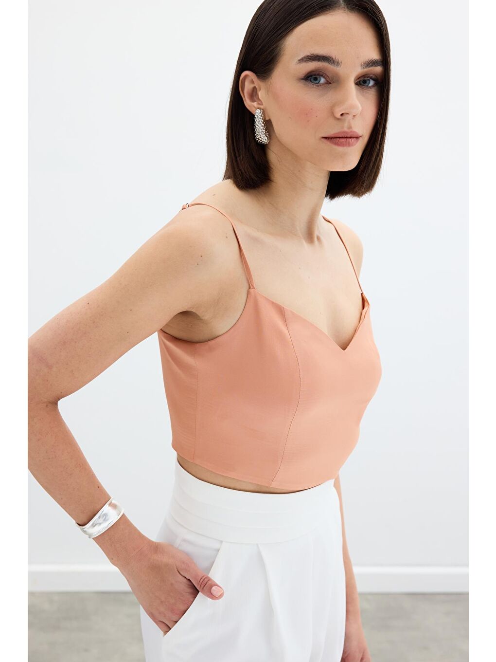 Pembe İp Askılı Saten Crop Bluz - Somon-5