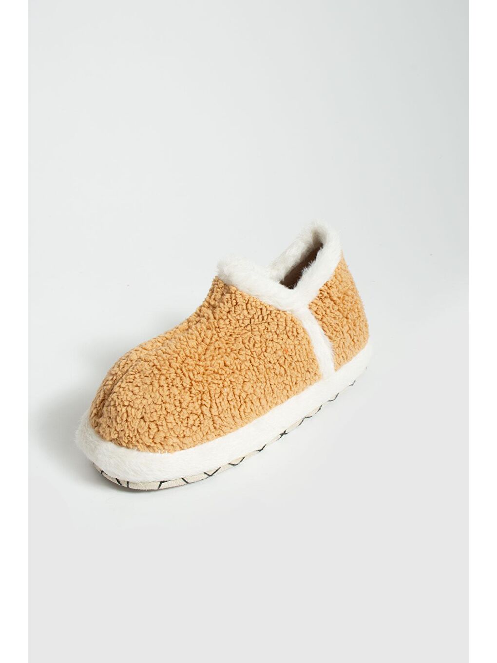 Bej Kaymaz Kalın Taban Rahat Kalıp Pelüş Kadın Ev Botu P01-33-23-4