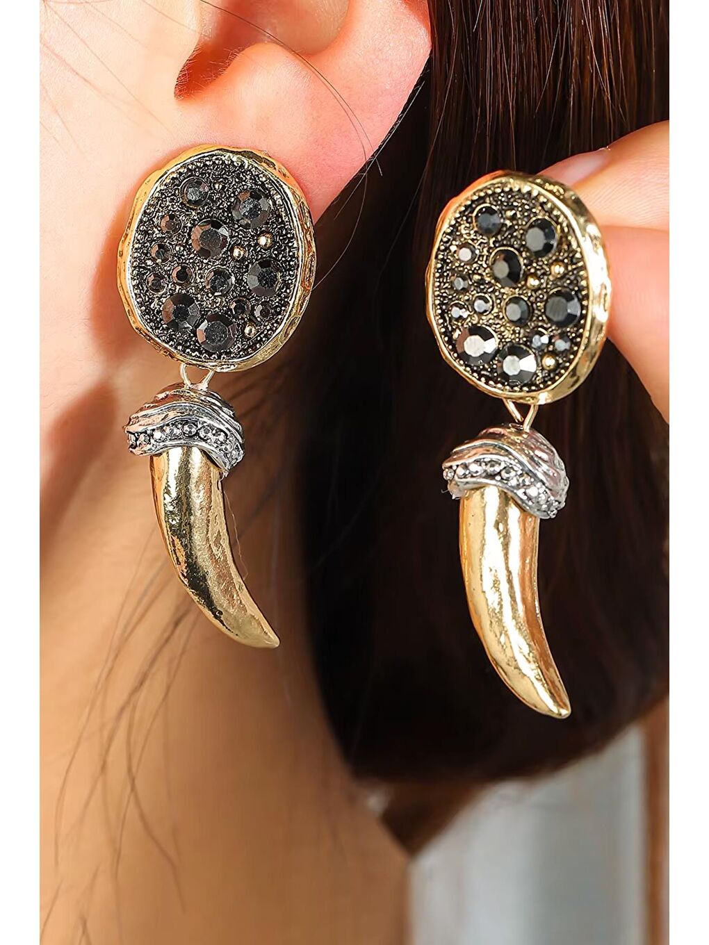 Sarı Parlak Taşlı Boynuz Küpe-6