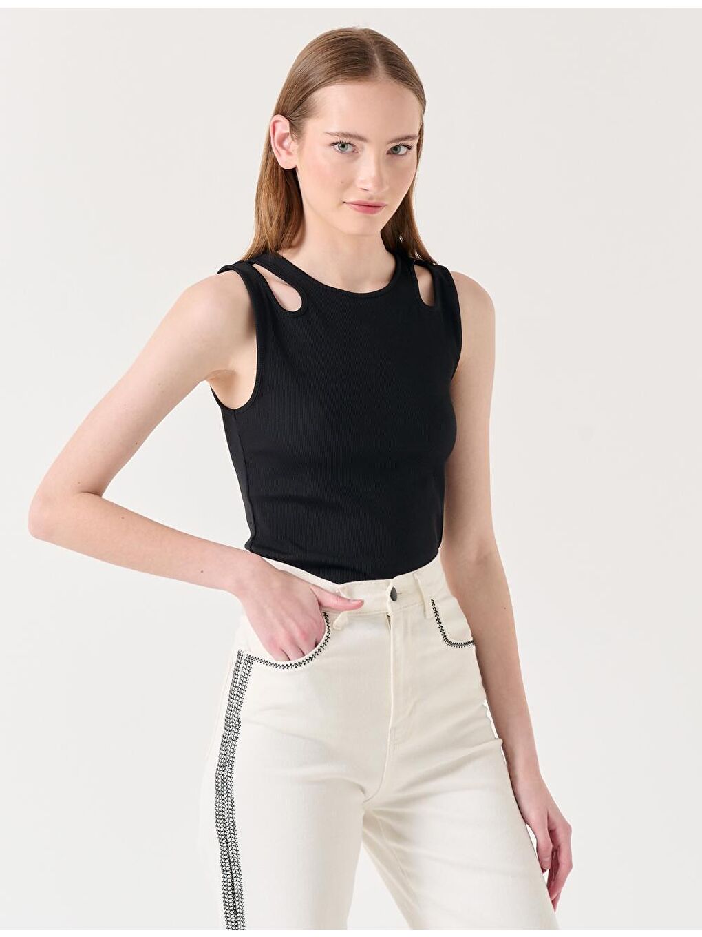 Siyah Dar Kesim Bisiklet Yaka Kolsuz Örme Atlet-2