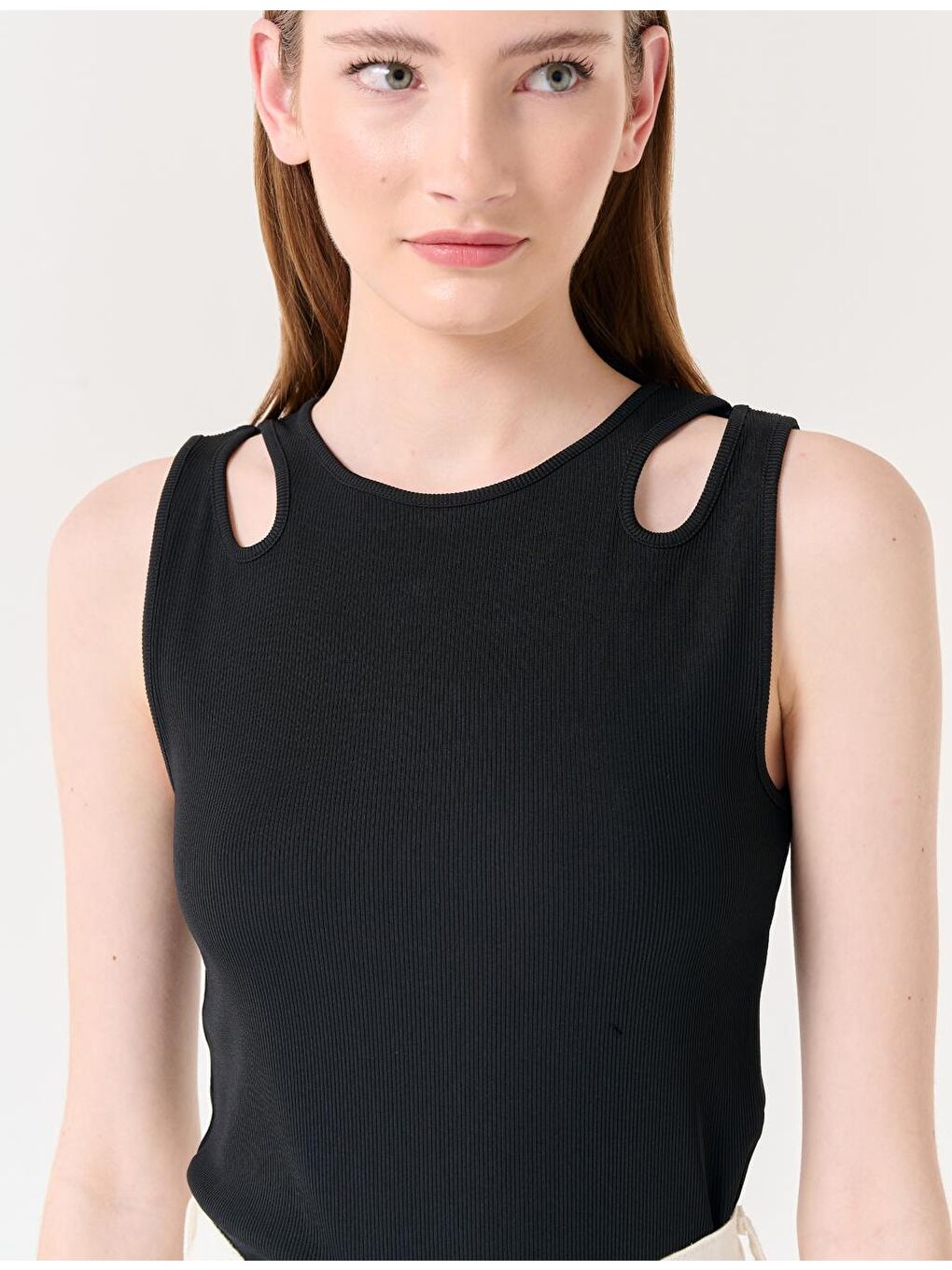 Siyah Dar Kesim Bisiklet Yaka Kolsuz Örme Atlet-3