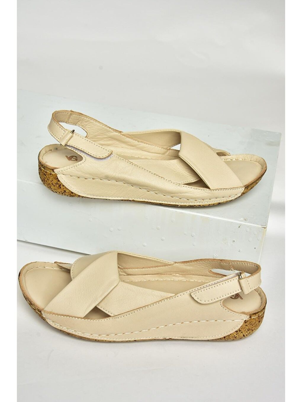 U5550610 Bej Kadın Sandalet