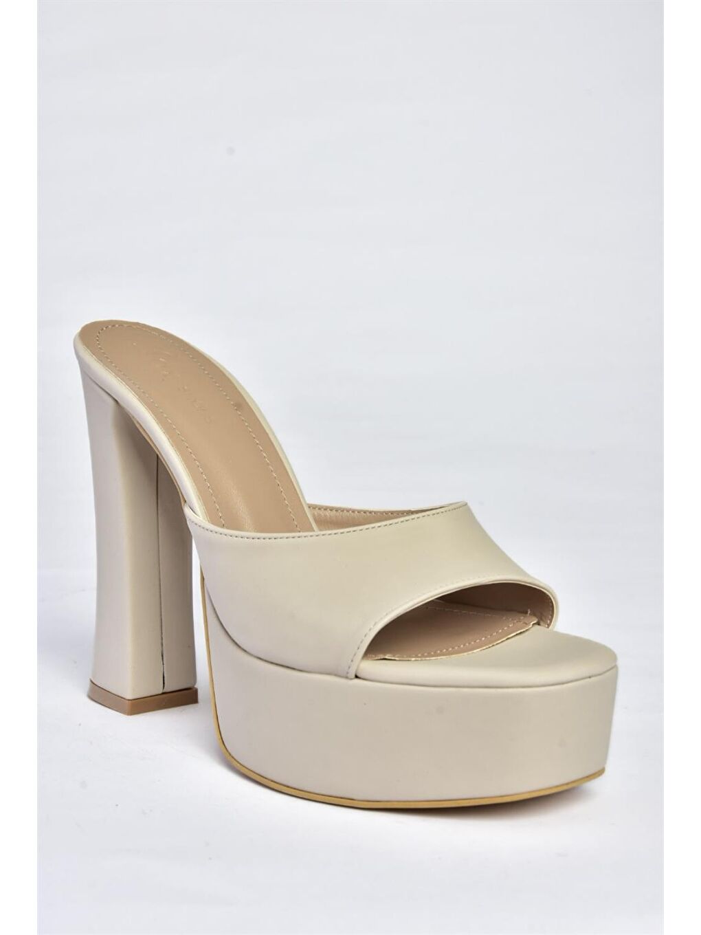 P404560604 Bej Kadın Terlik-4