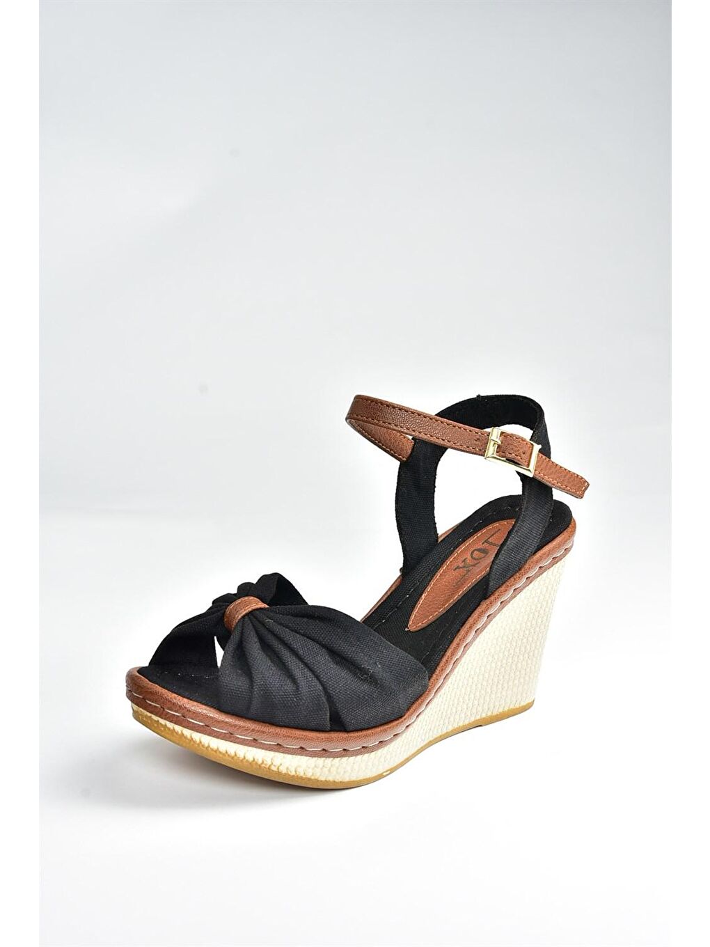 F674040405 Siyah Dolgu Taban Kadın Ayakkabı-4