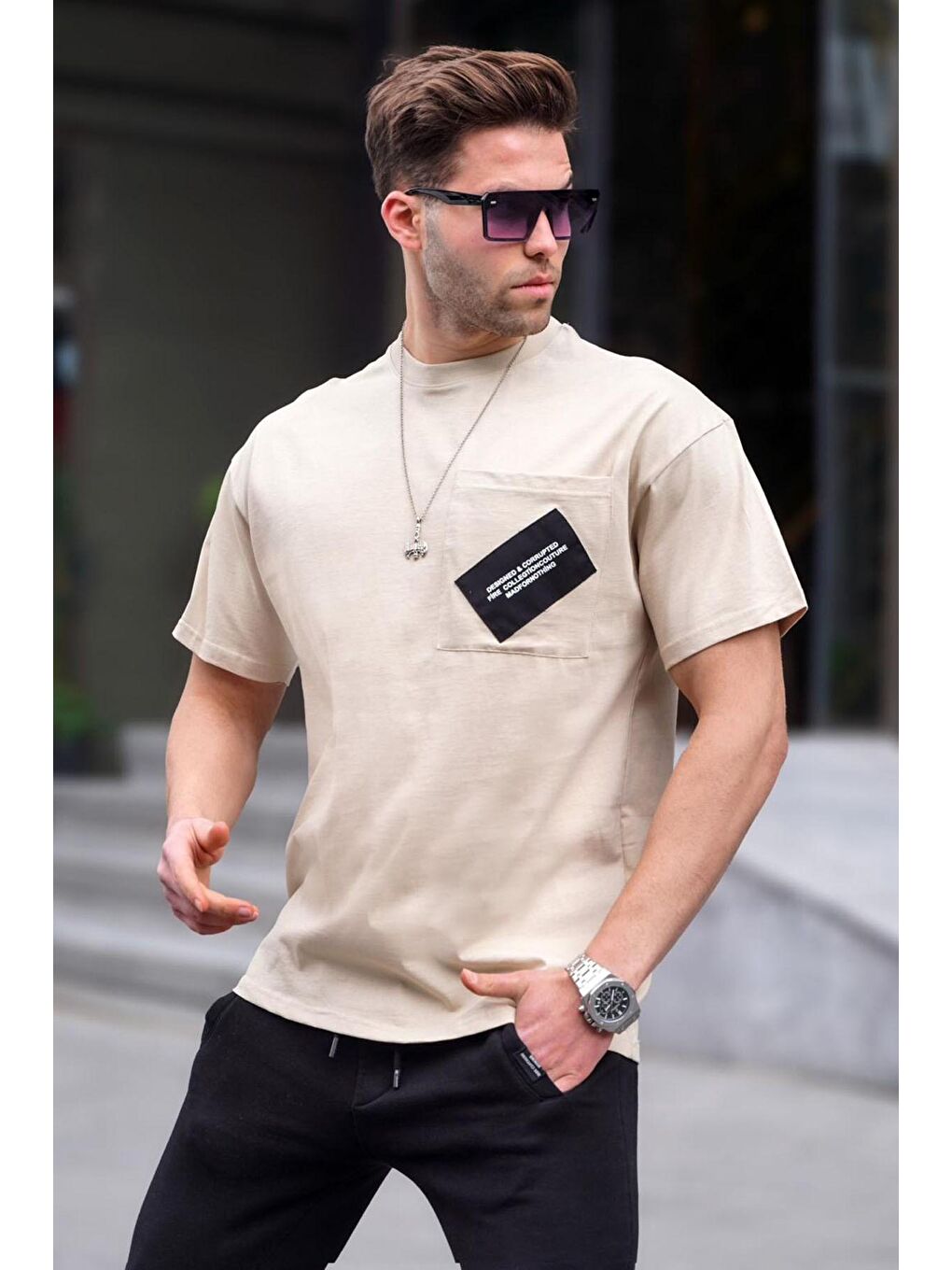Bej Bisiklet Yaka Cep Detaylı %100 Pamuk Tişört 6091