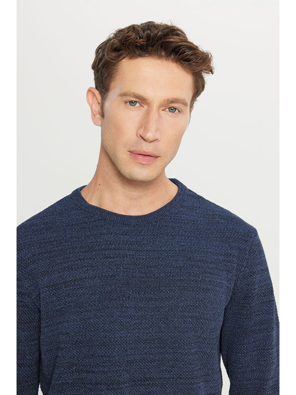 Lacivert Erkek İndigo-Siyah Recycle Standart Fit Bisiklet Yaka Düz Triko Kazak-4