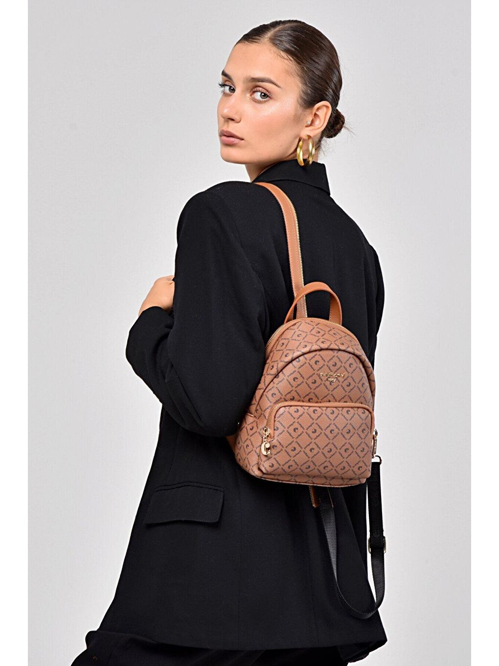 Kahverengi Kadın Desenli Sırt Çantası