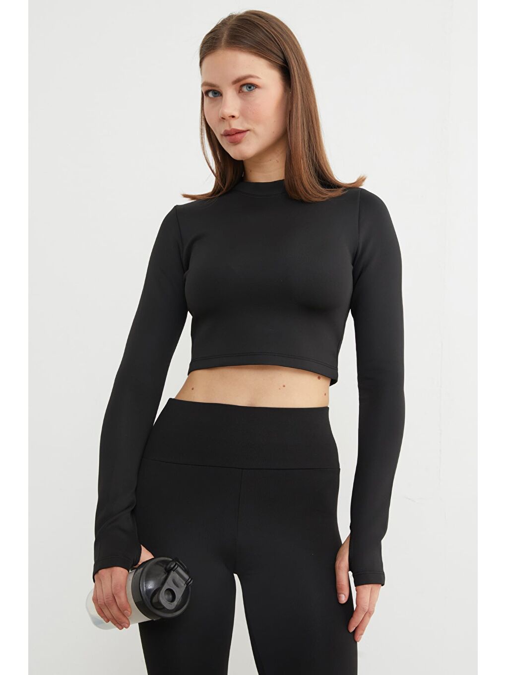 Siyah Basic Bisiklet Yaka Parmak Geçmeli Crop Bluz