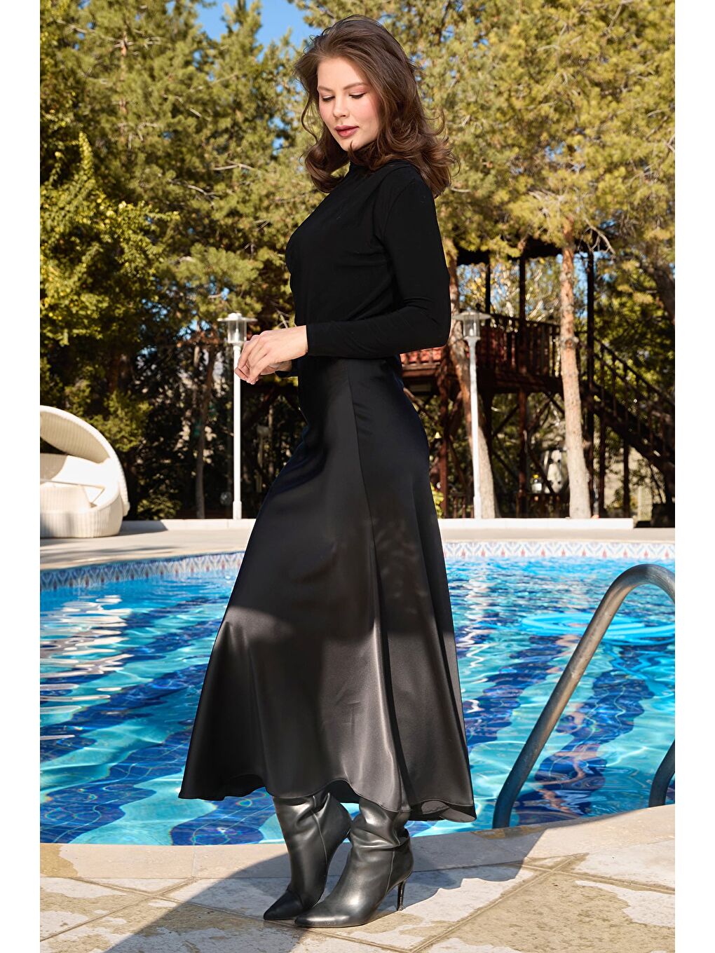 Siyah Beli Lastikli Midi Boy Saten Etek-3