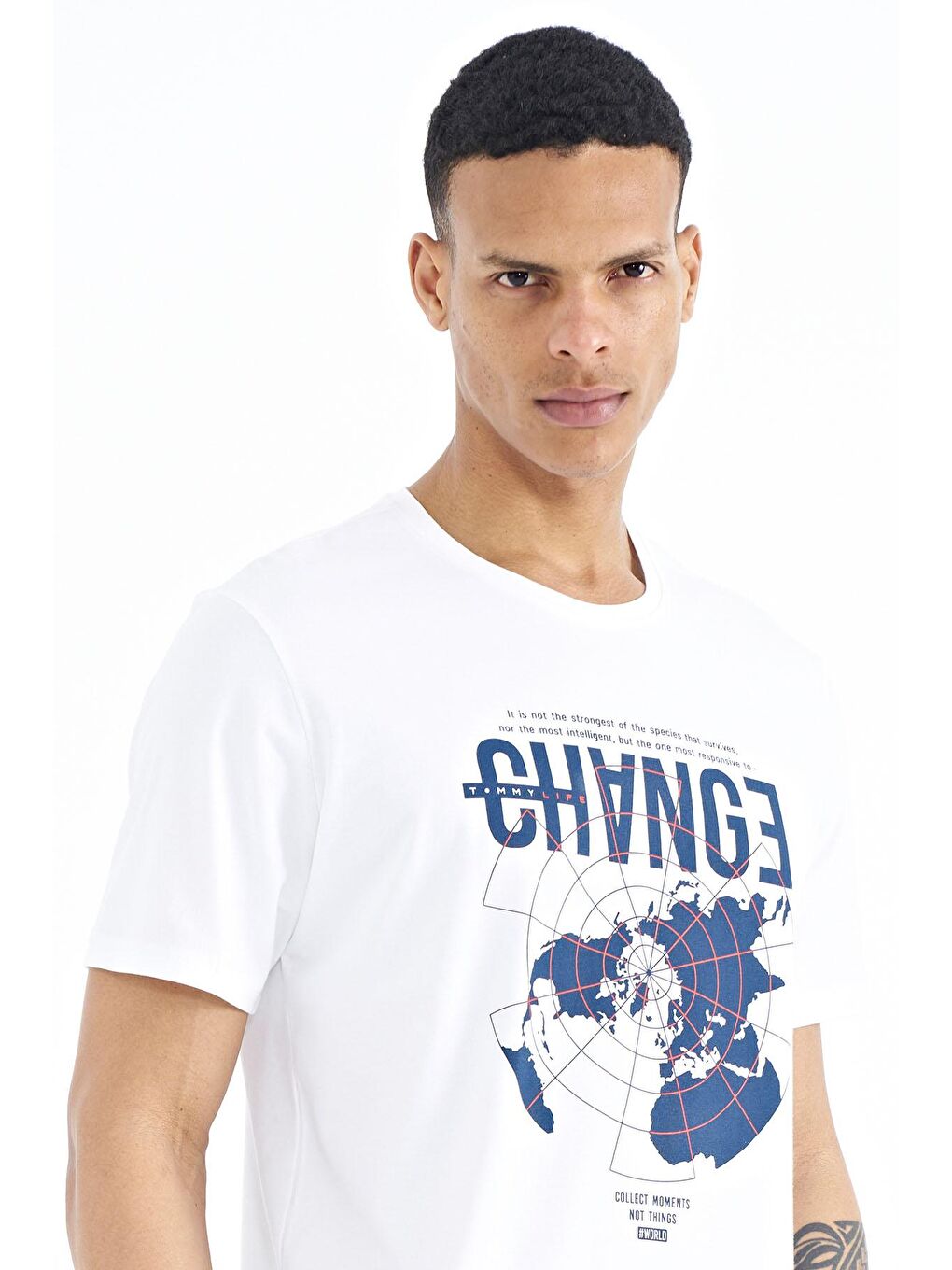 Beyaz Baskı Detaylı O Yaka Standart Kalıp Erkek Tişört - 88214-2