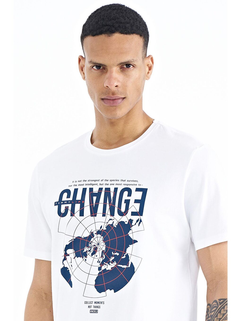 Beyaz Baskı Detaylı O Yaka Standart Kalıp Erkek Tişört - 88214-3