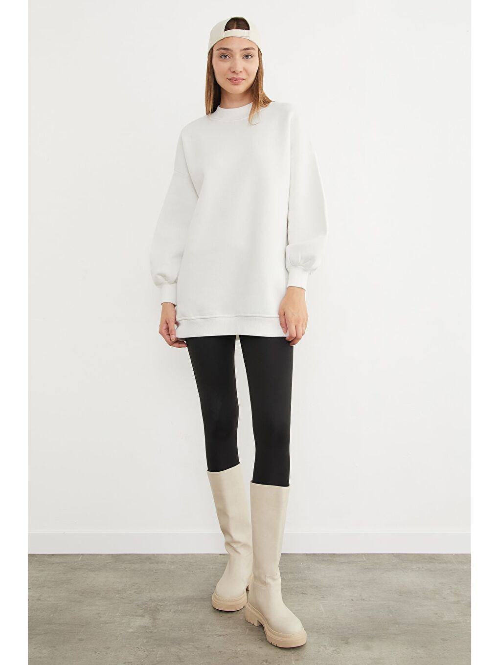 Ekru 3 İplik Basic Bisiklet Yaka Oversize Sweatshirt