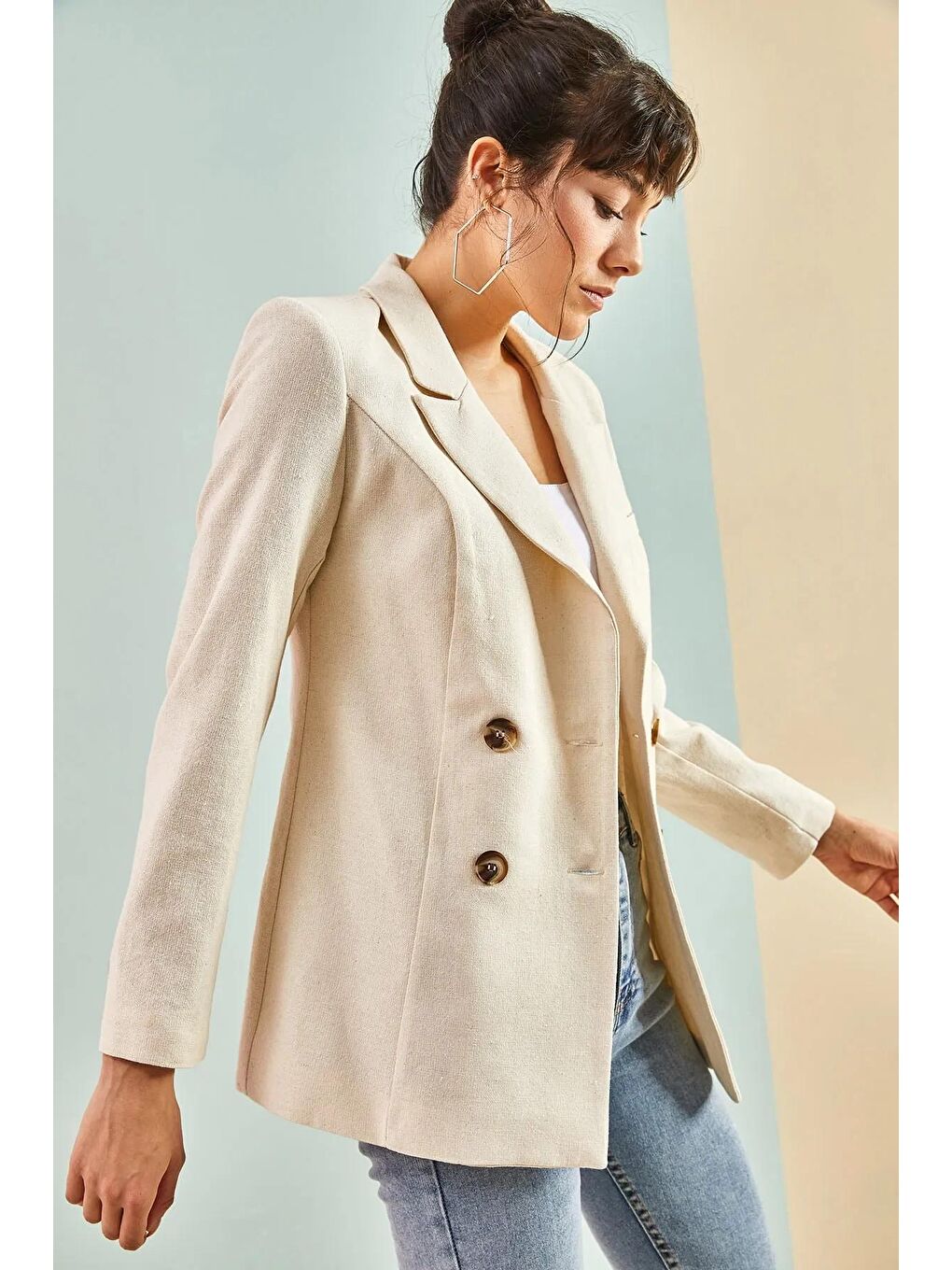 Bej Kadın Dört Düğmeli Ceket 8080-1