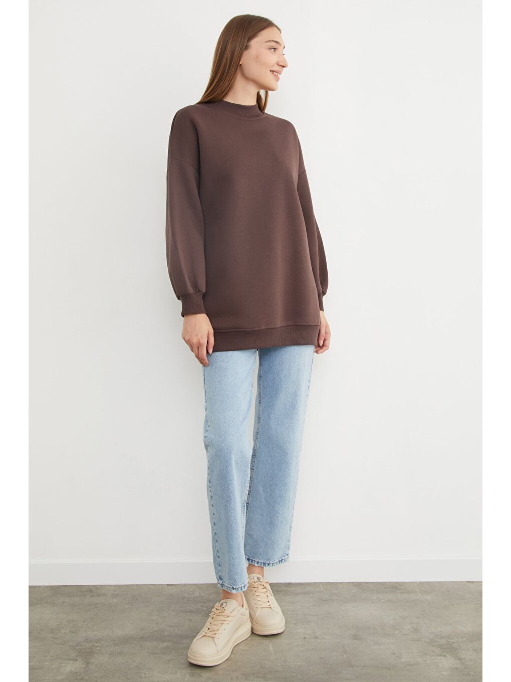 Kahverengi 3 İplik Basic Bisiklet Yaka Oversize Sweatshirt-1