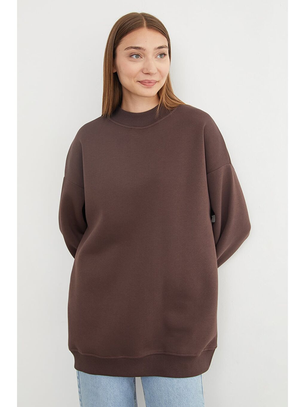 Kahverengi 3 İplik Basic Bisiklet Yaka Oversize Sweatshirt-4