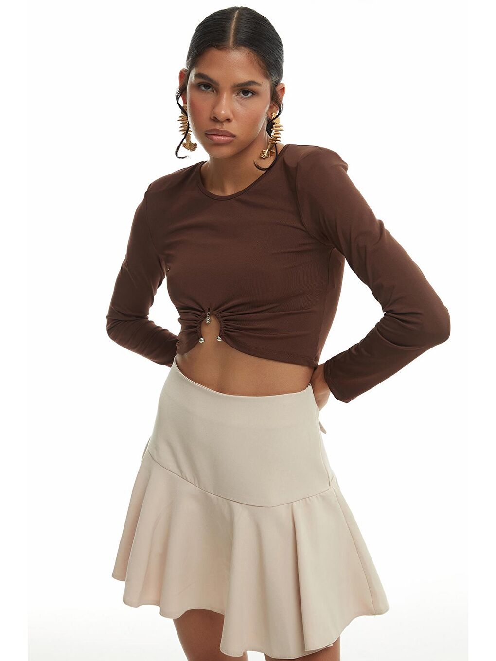 Halka Detaylı Crop Bluz Kahverengi-2