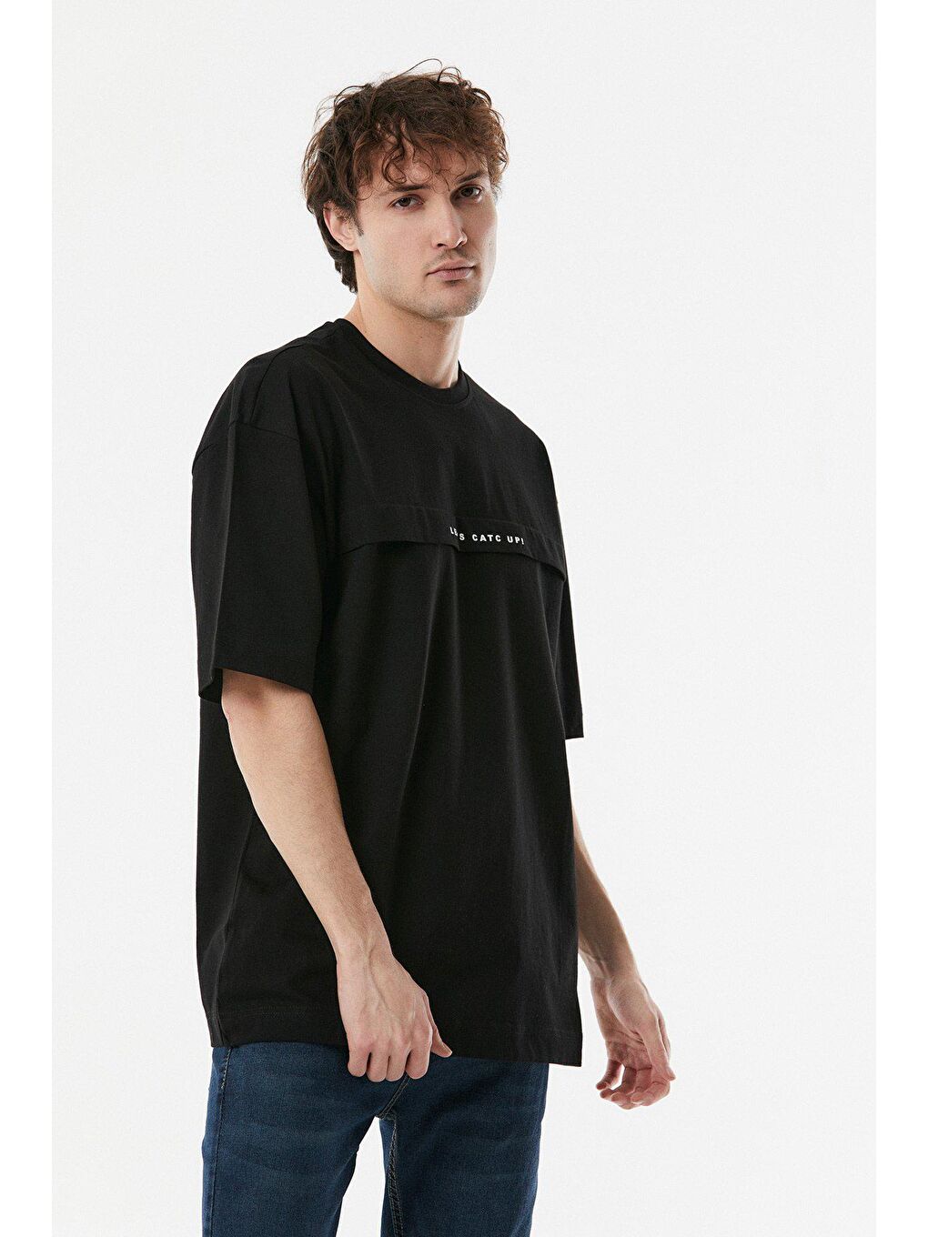 Siyah Baskılı Bisiklet Yaka Oversize Tişört-1