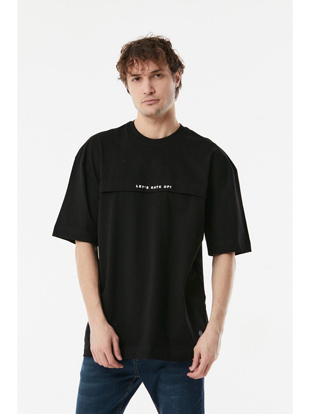 Siyah Baskılı Bisiklet Yaka Oversize Tişört-2