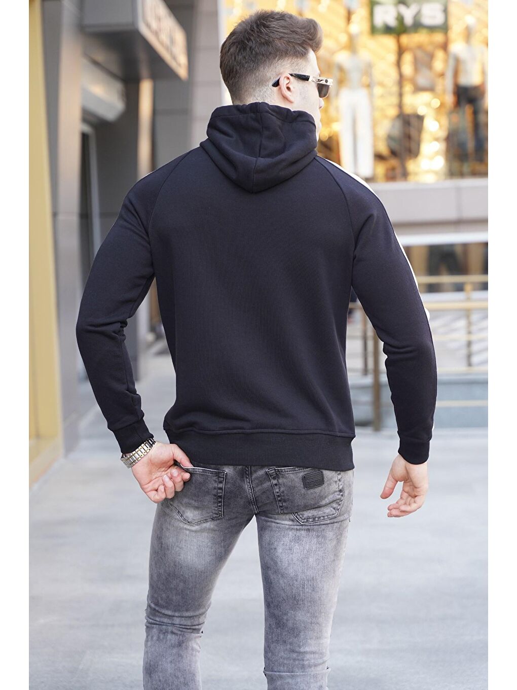 Siyah Kapüşonlu Sweatshirt 5290-1