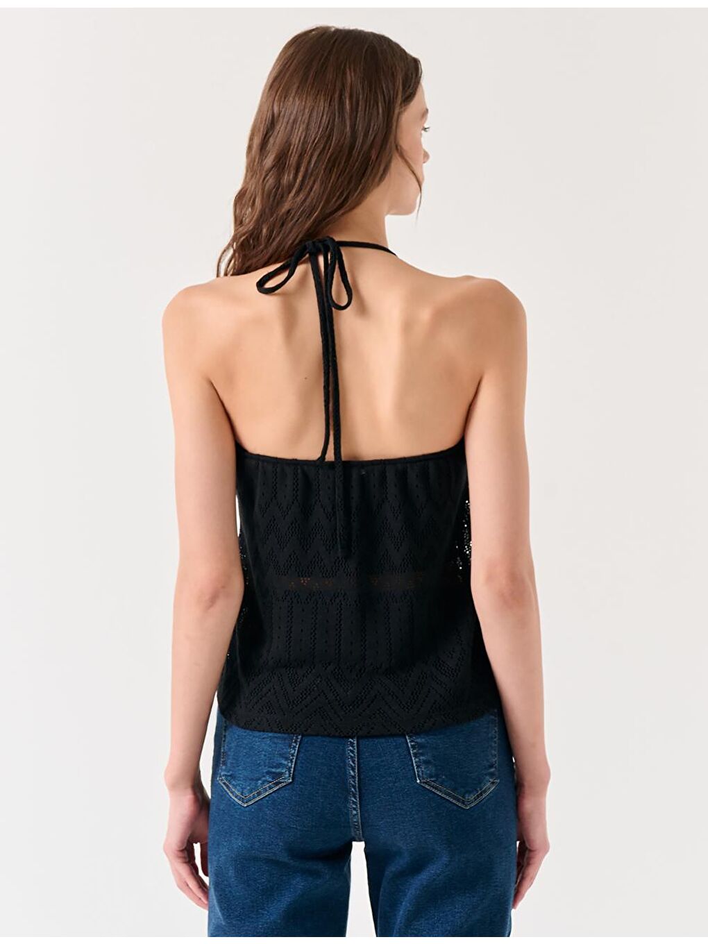 Siyah Boyundan Bağlı Delikli Örme Atlet-4