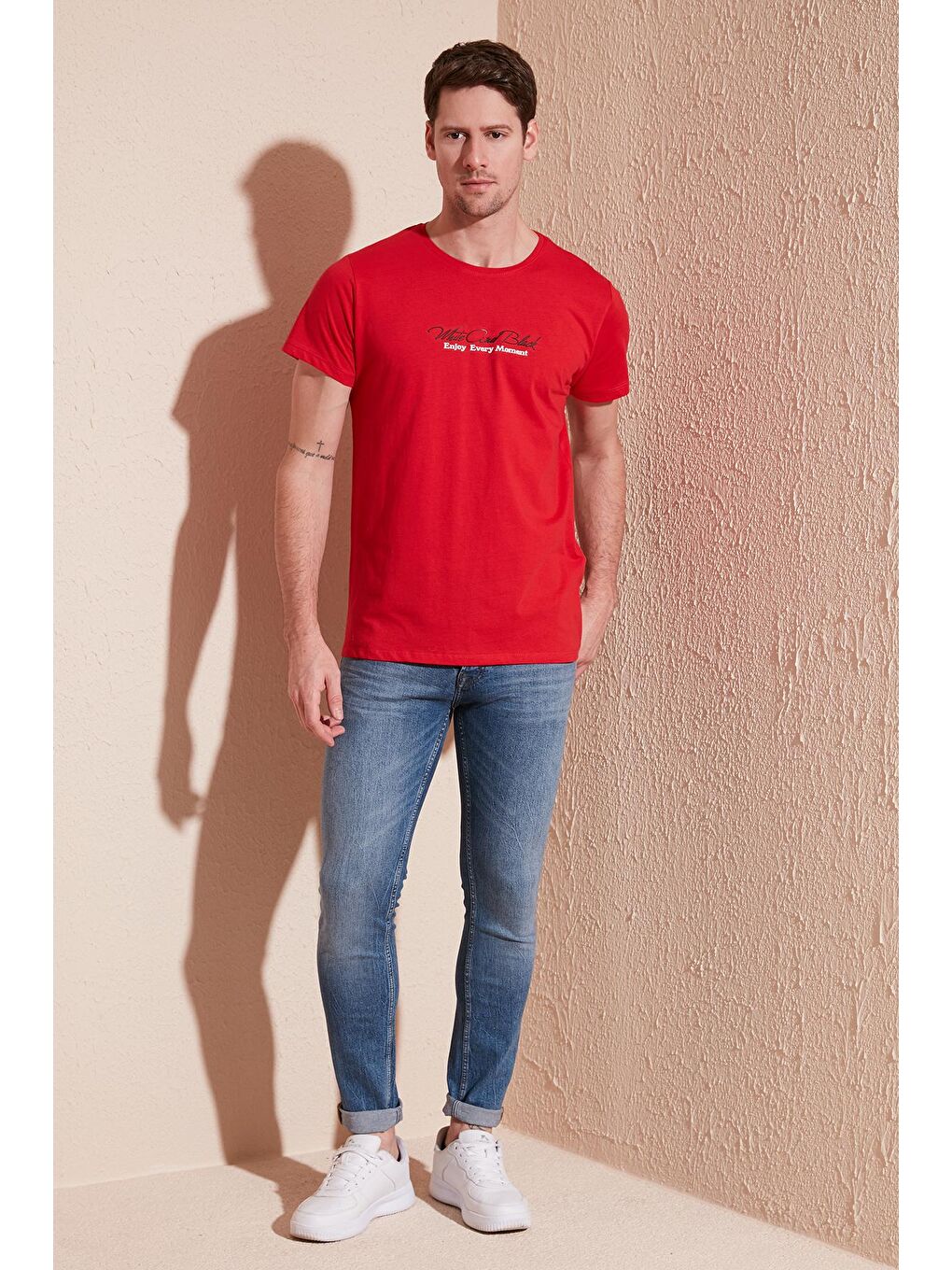 Kırmızı Baskılı Bisiklet Yaka %100 Pamuk Slim Fit Erkek Tişört 541ENJOY-1