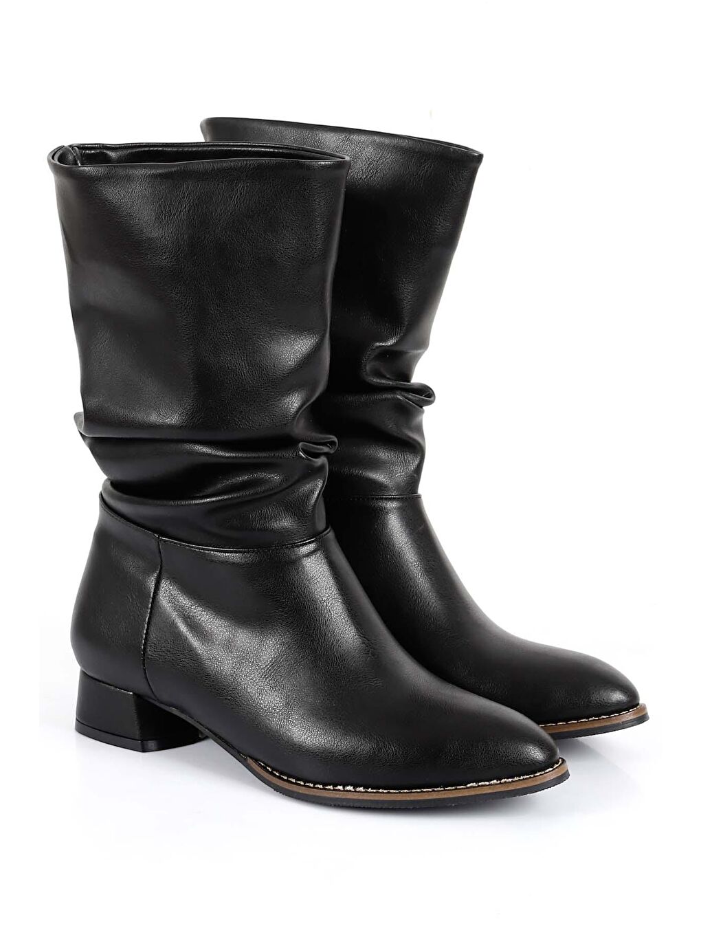 Siyah Sivri Burun Kalın Topuklu Körüklü Kadın Günlük Kısa Çizme 37050-1