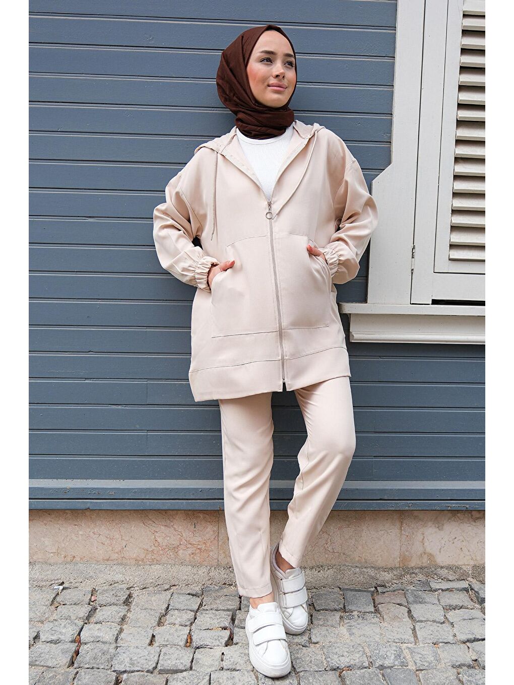 Ekru Kapüşonlu Çift Cepli İkili Takım Krem-1
