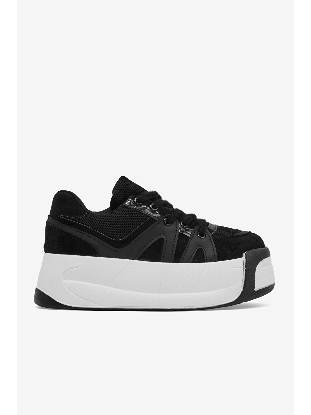 Kadın Siyah Yüksek Taban Rahat Bağcıklı Sneaker