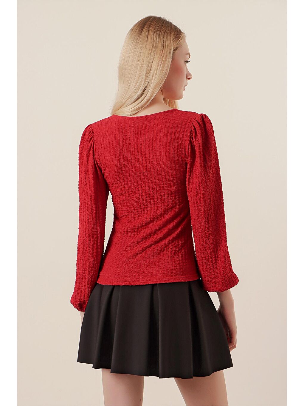 Kırmızı Kare Yaka Gofre Kumaş Bluz-4