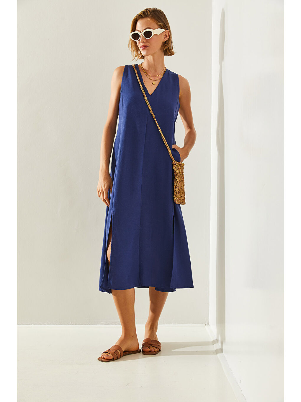 Lacivert Kadın V Yaka Yırtmaçlı Cepli Basic Keten Görünümlü Fr Elbise-2