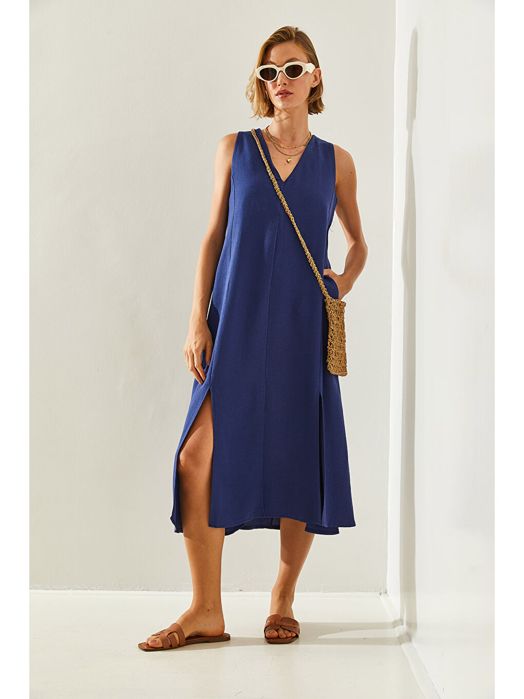 Lacivert Kadın V Yaka Yırtmaçlı Cepli Basic Keten Görünümlü Fr Elbise-3