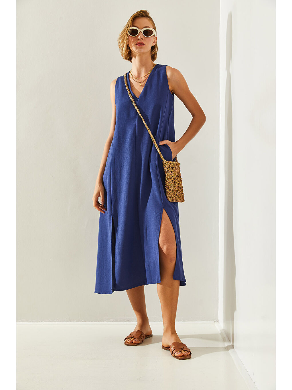 Lacivert Kadın V Yaka Yırtmaçlı Cepli Basic Keten Görünümlü Fr Elbise-4