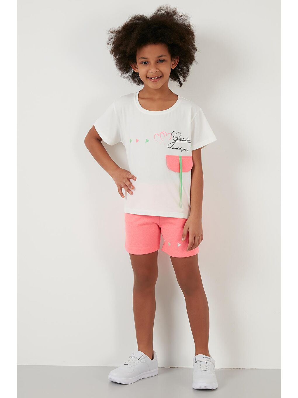 Beyaz Baskılı Pamuklu Bisiklet Yaka Cepli Şortlu Takım 6189634-2