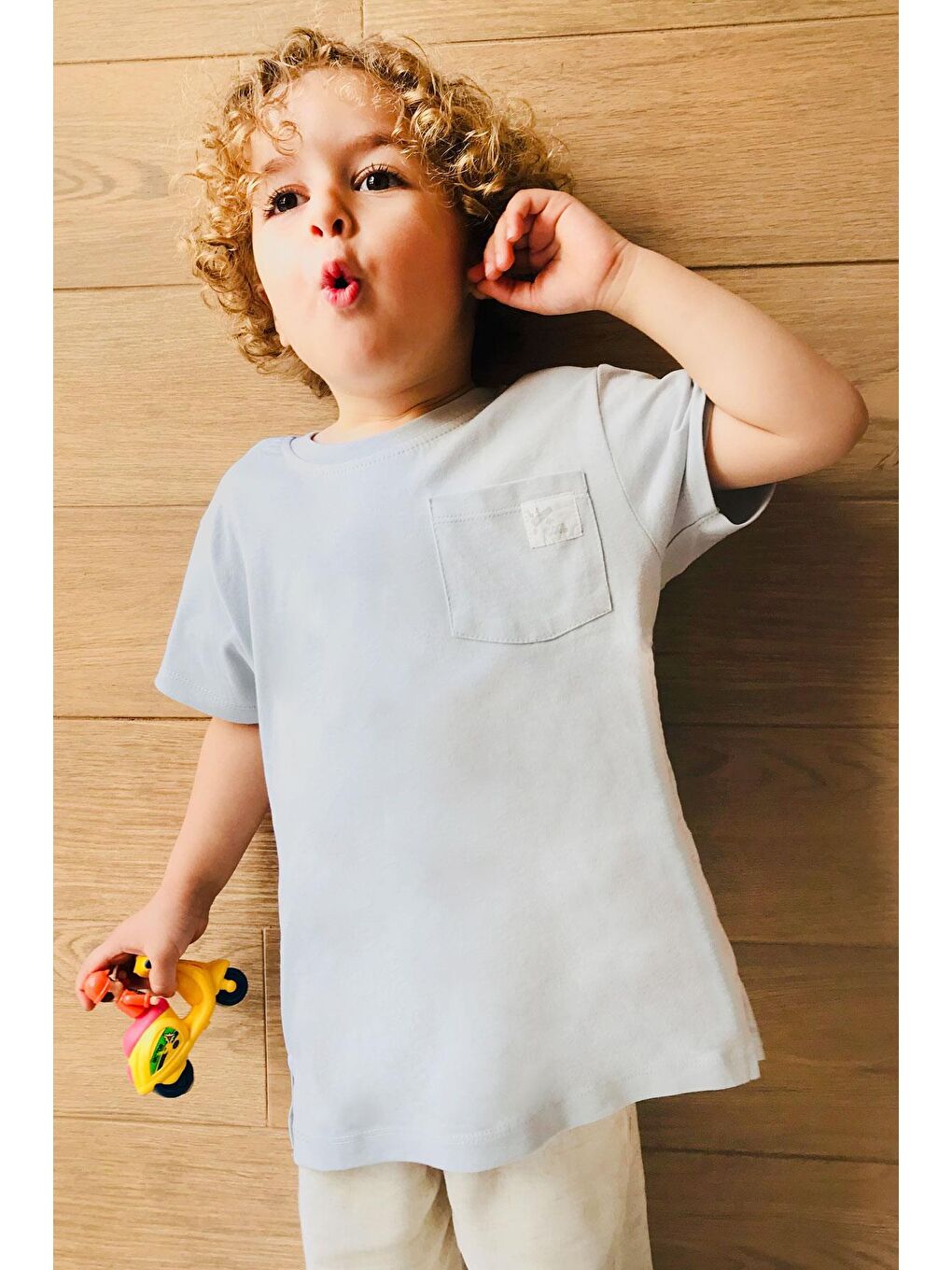 Erkek Çocuk Tişört Cool Yazı Armalı Cepli Açık Gri (1.5-3 Yaş)