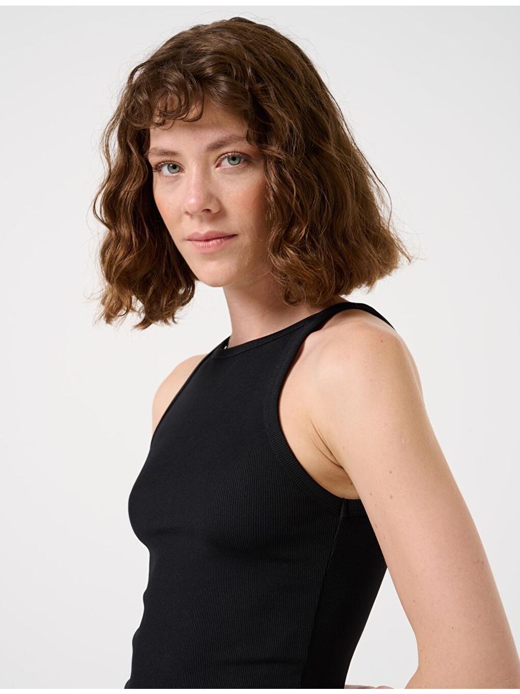 Siyah Dar Kesim Halter Yaka Kolsuz Basic Örme Atlet-1