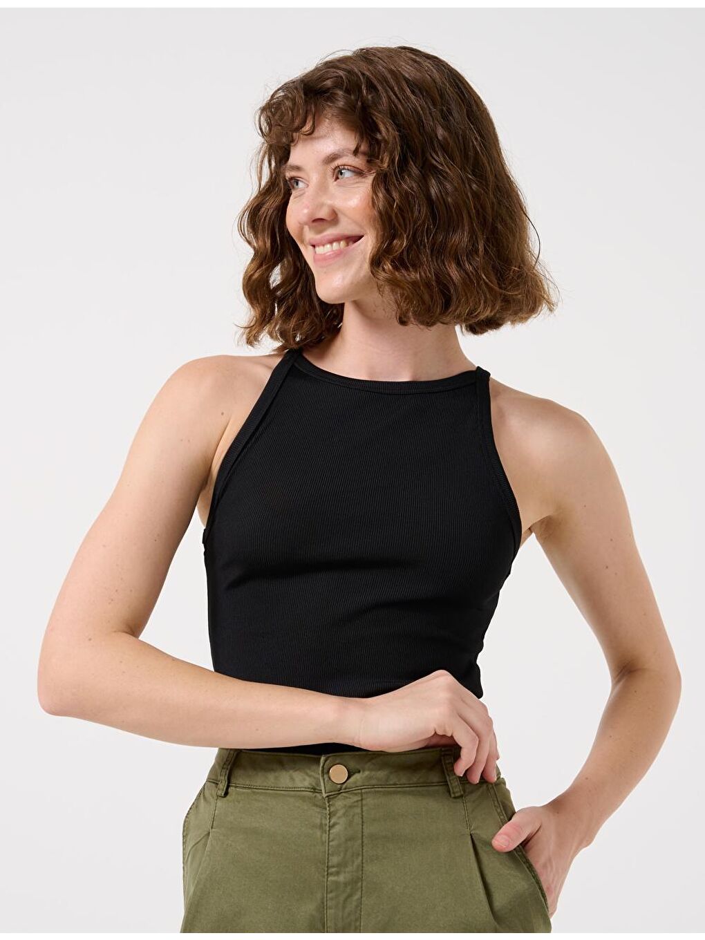 Siyah Dar Kesim Halter Yaka Kolsuz Basic Örme Atlet-3