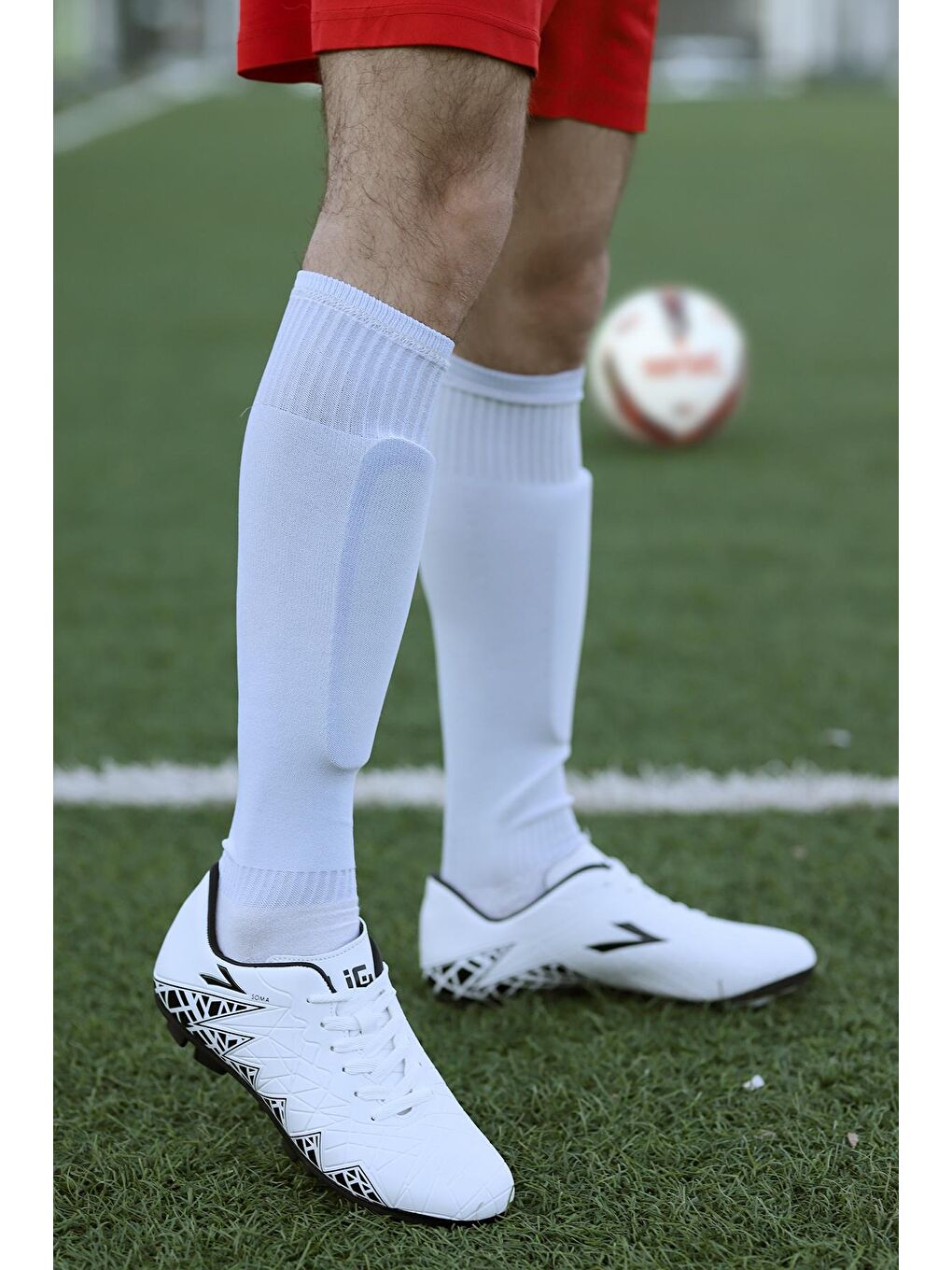 Beyaz Soma KM Krampon Çim Saha Erkek Futbol Ayakkabı