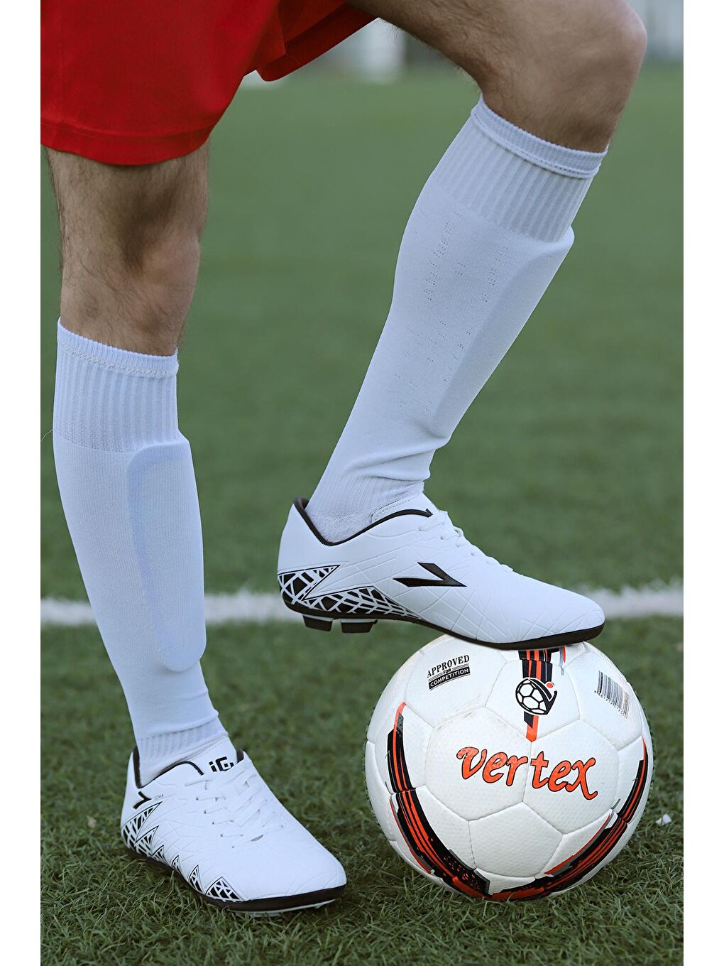 Beyaz Soma KM Krampon Çim Saha Erkek Futbol Ayakkabı-1