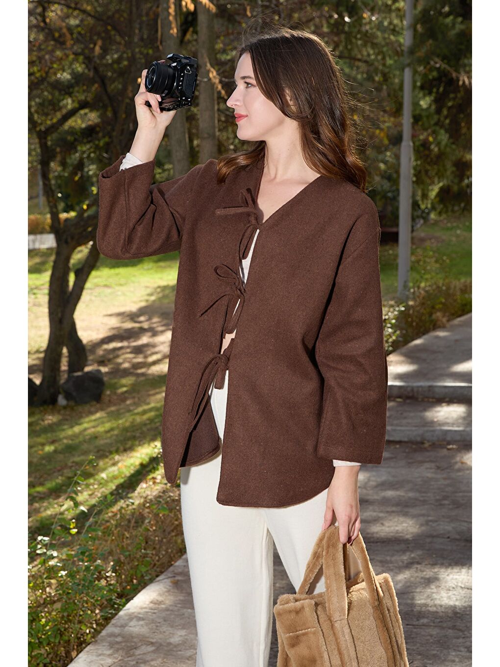 Kahverengi Önü Bağlamalı Oversize Kaşe Hırka-3