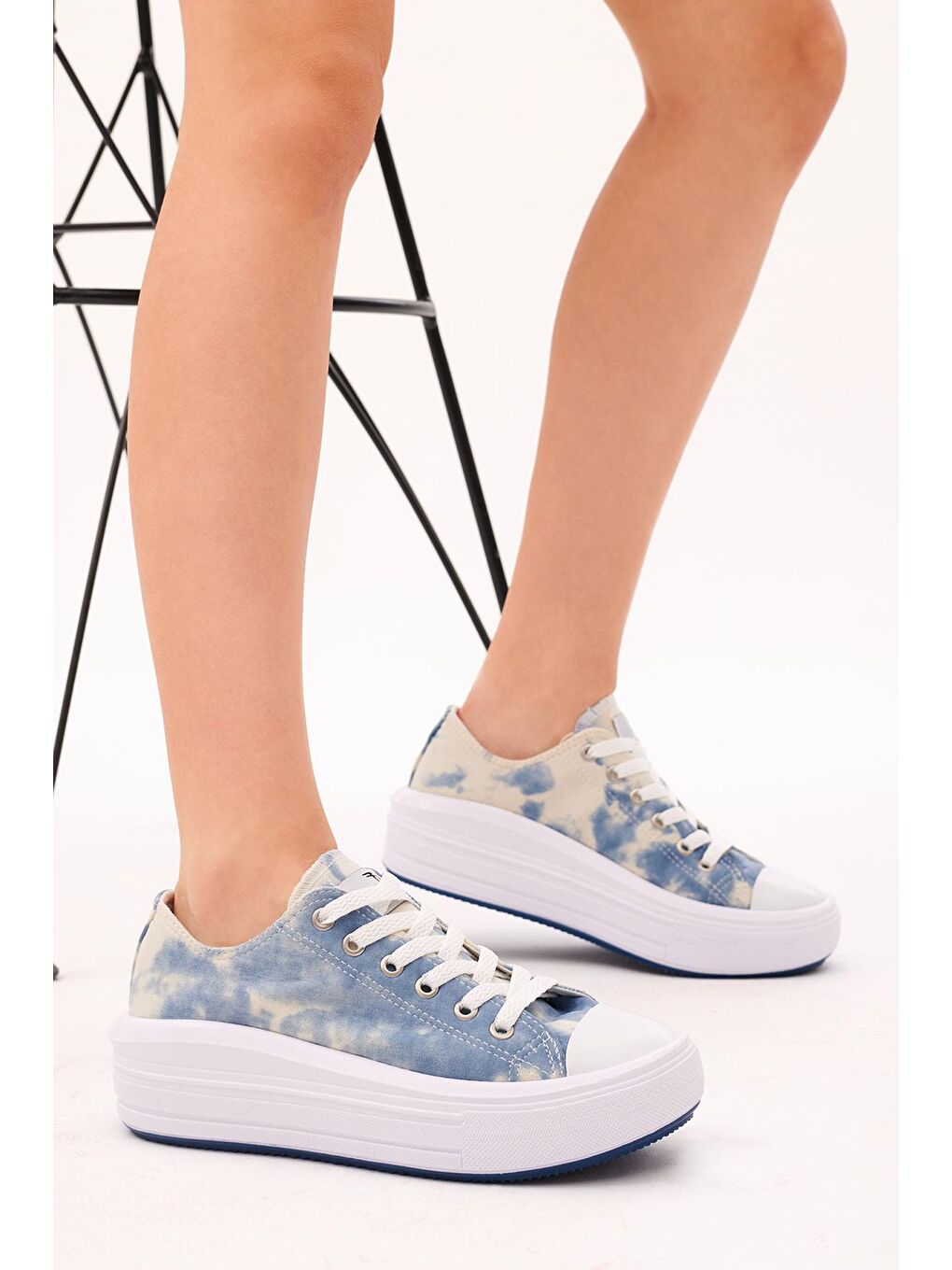 Kadın Mavi Rahat Kalıp Kalın Tabanlı Spor Ayakkabı-1