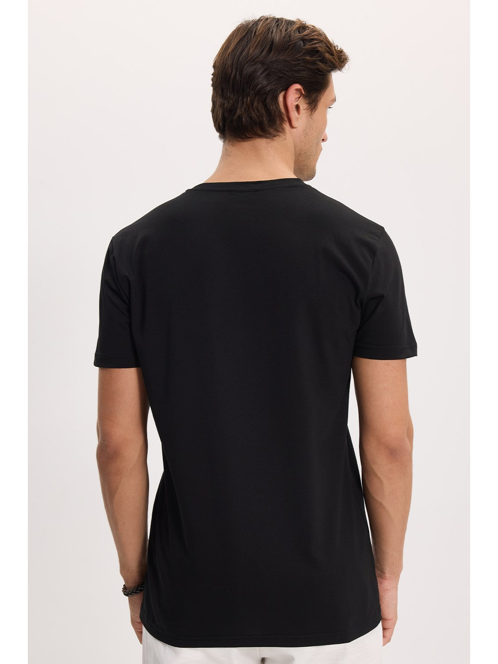 Siyah Slim Fit V Yaka Düz Basıc Kısa Kol Tişört-6