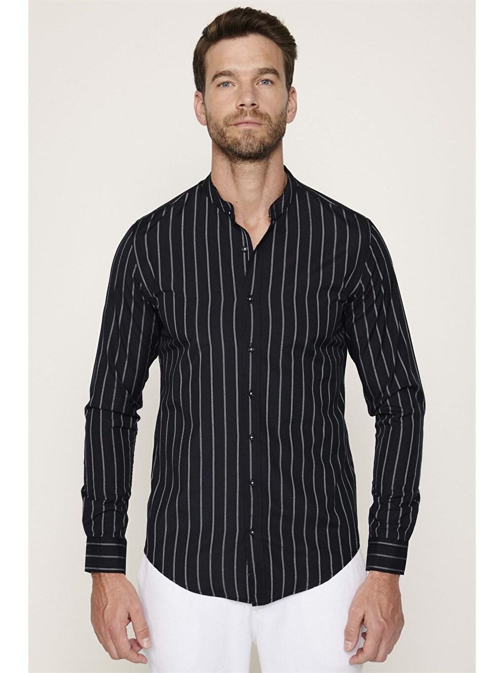 Slim Fit Hakim Yaka Pamuklu Kolay Ütü Çizgili Erkek Siyah Gömlek-1