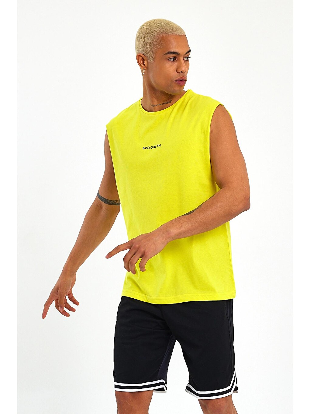 Gri Erkek Bisiklet Yaka Regular Fit Brooklyn Baskılı Kolsuz Tişört Spr22ts122-2