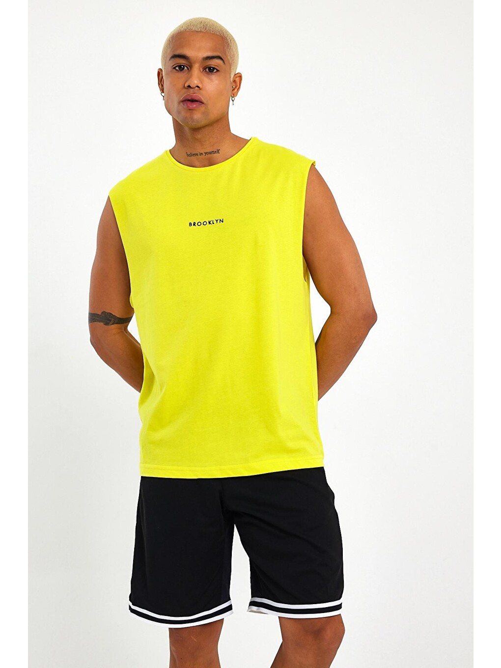 Gri Erkek Bisiklet Yaka Regular Fit Brooklyn Baskılı Kolsuz Tişört Spr22ts122-4
