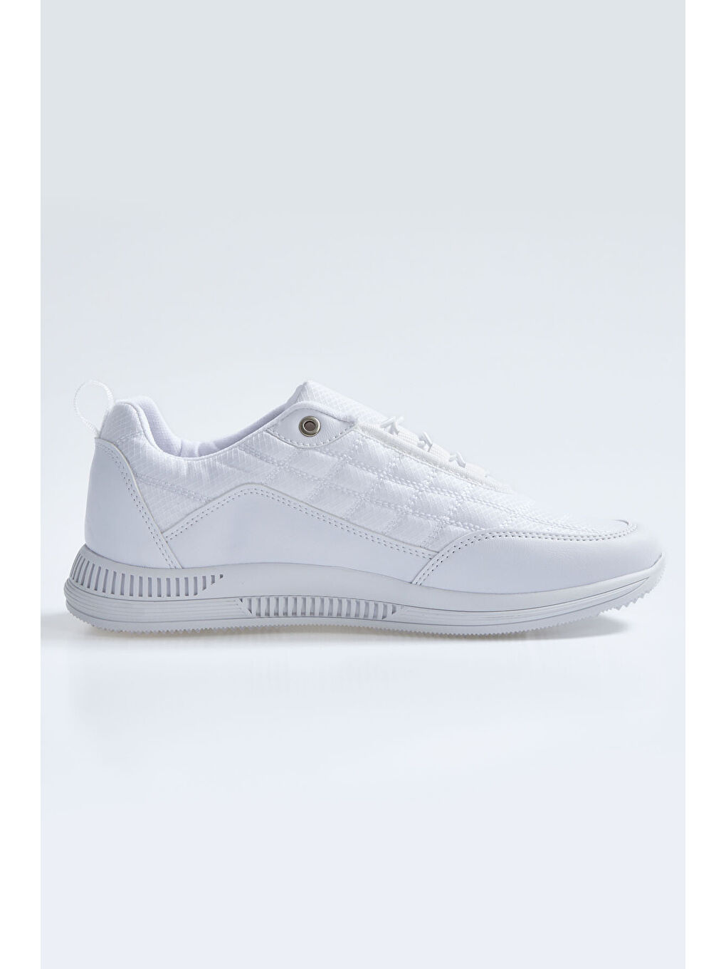 Beyaz Bağcıklı Kapitone Suni Deri Detaylı Erkek Spor Ayakkabı - 89096