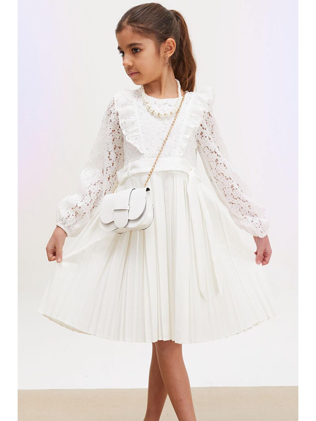 Beyaz Dantel Tüllü Kemerli Kız Çocuk Kolye ve Çantalı Elbise 18067