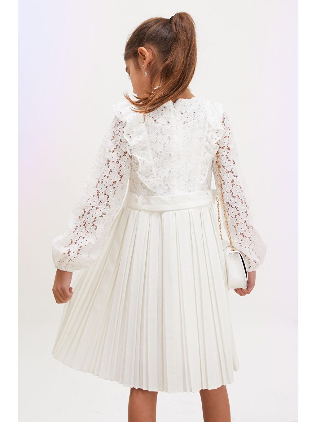 Beyaz Dantel Tüllü Kemerli Kız Çocuk Kolye ve Çantalı Elbise 18067-4